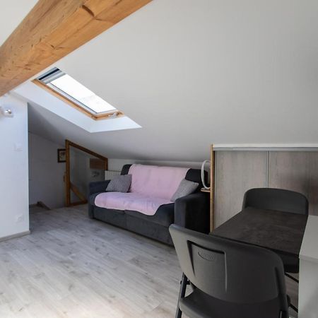 Le Coq Charmant Petit Studio En Centre Ville D'Embrun Εξωτερικό φωτογραφία