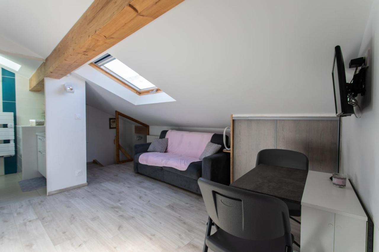 Le Coq Charmant Petit Studio En Centre Ville D'Embrun Εξωτερικό φωτογραφία